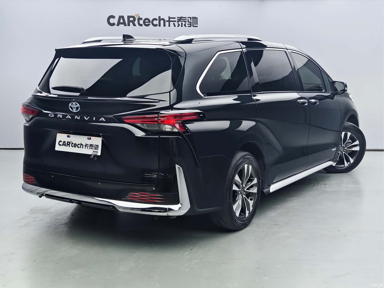 Toyota Granvia, 2024 4