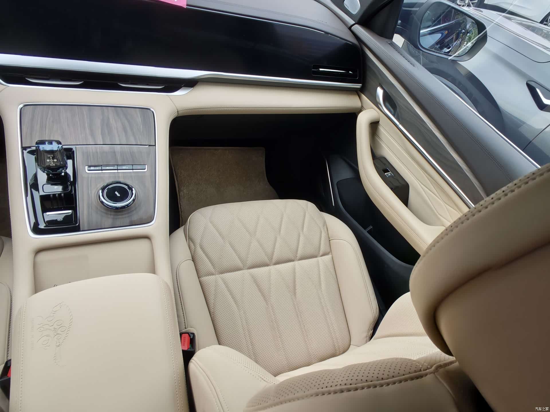 Geely Xingyue L, 2025 11