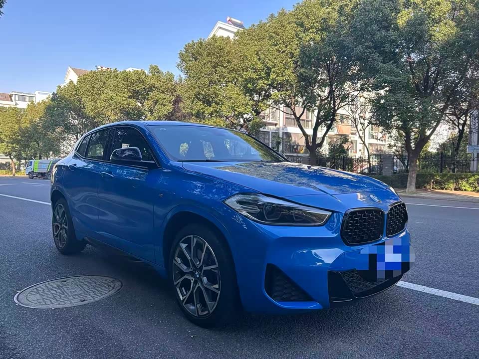 BMW X2