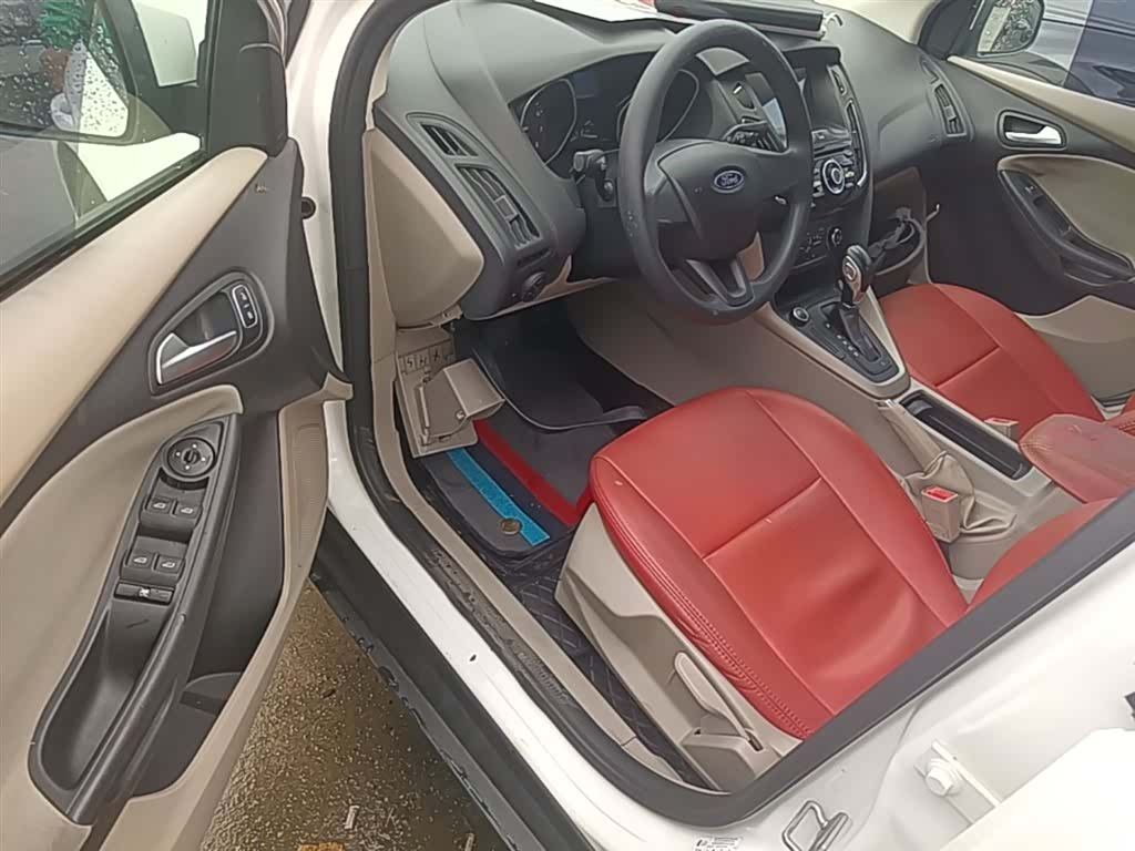 Ford Focus, 2017 16