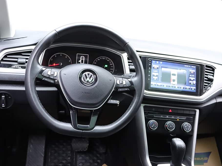 Volkswagen T-ROC exploring Songs
