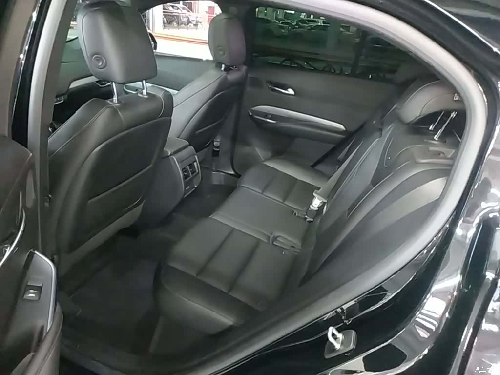 Cadillac XT4, 2020 13