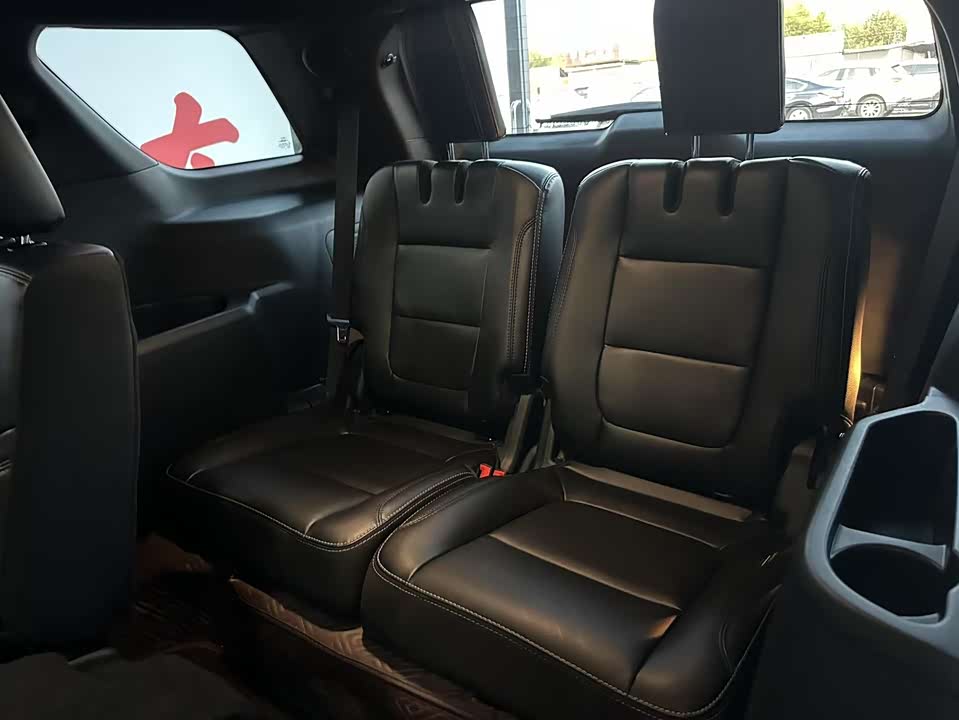 Ford Explorer Ford Explorer