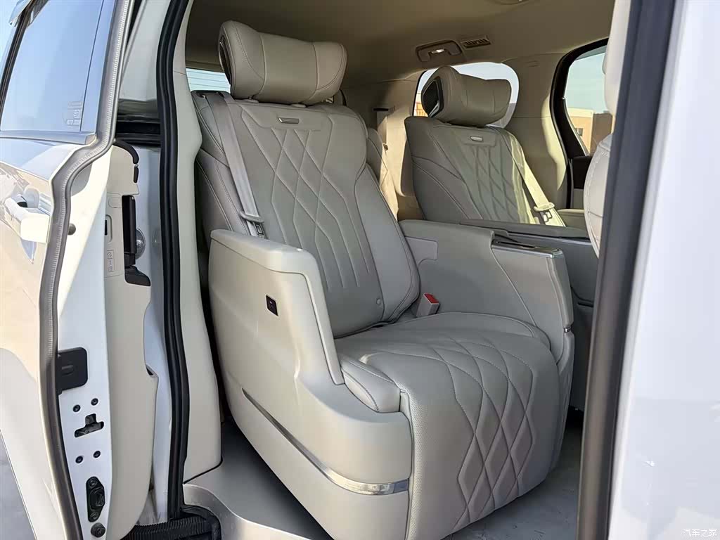Buick GL8, 2023 15