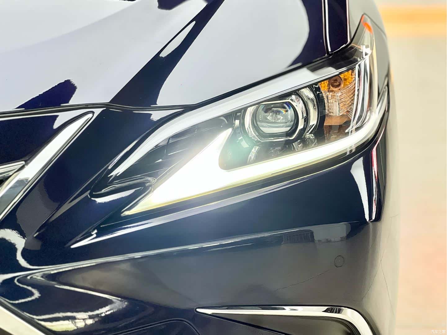 Lexus ES, 2023 16