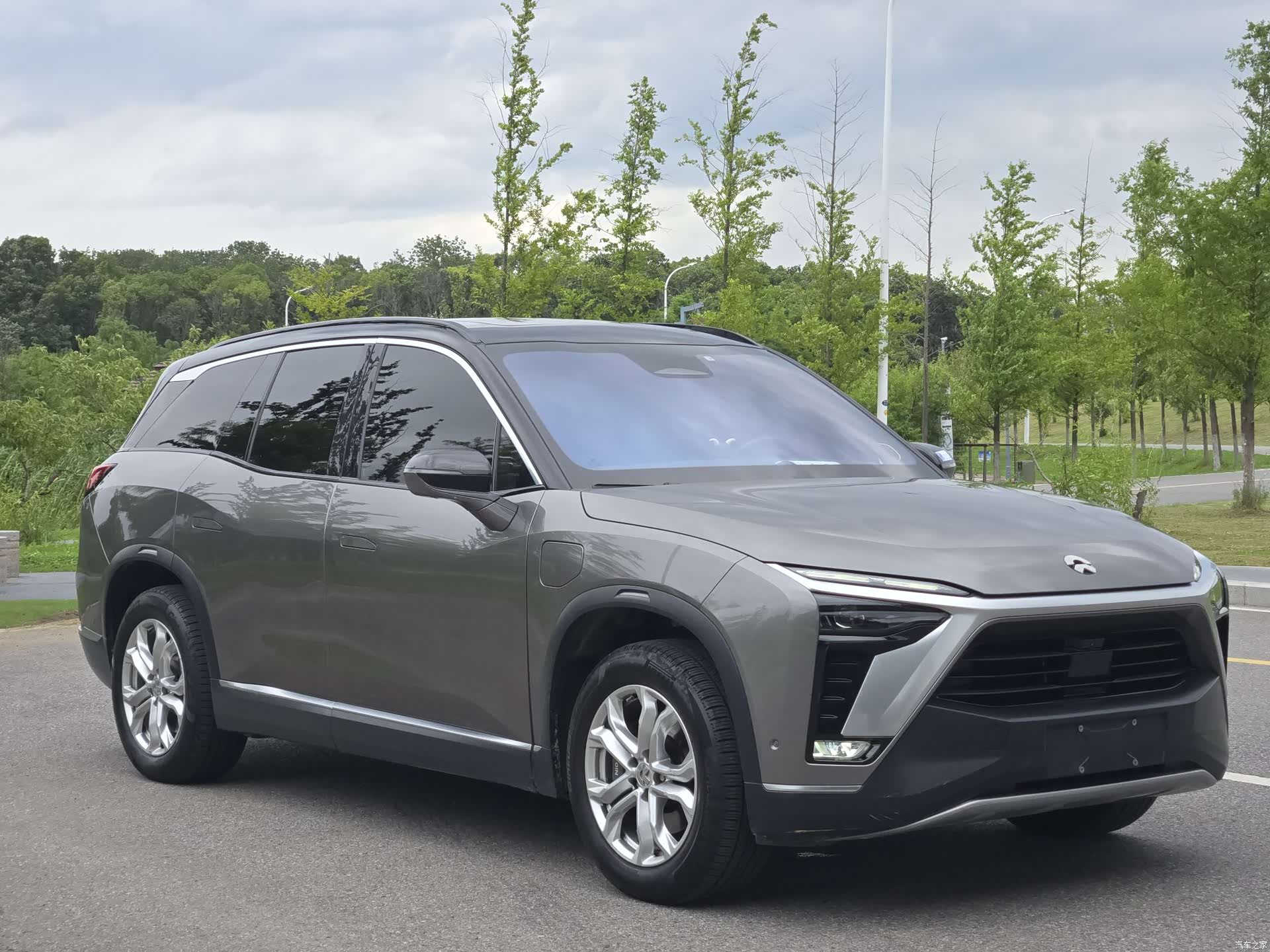 NIO ES8, 2022 4