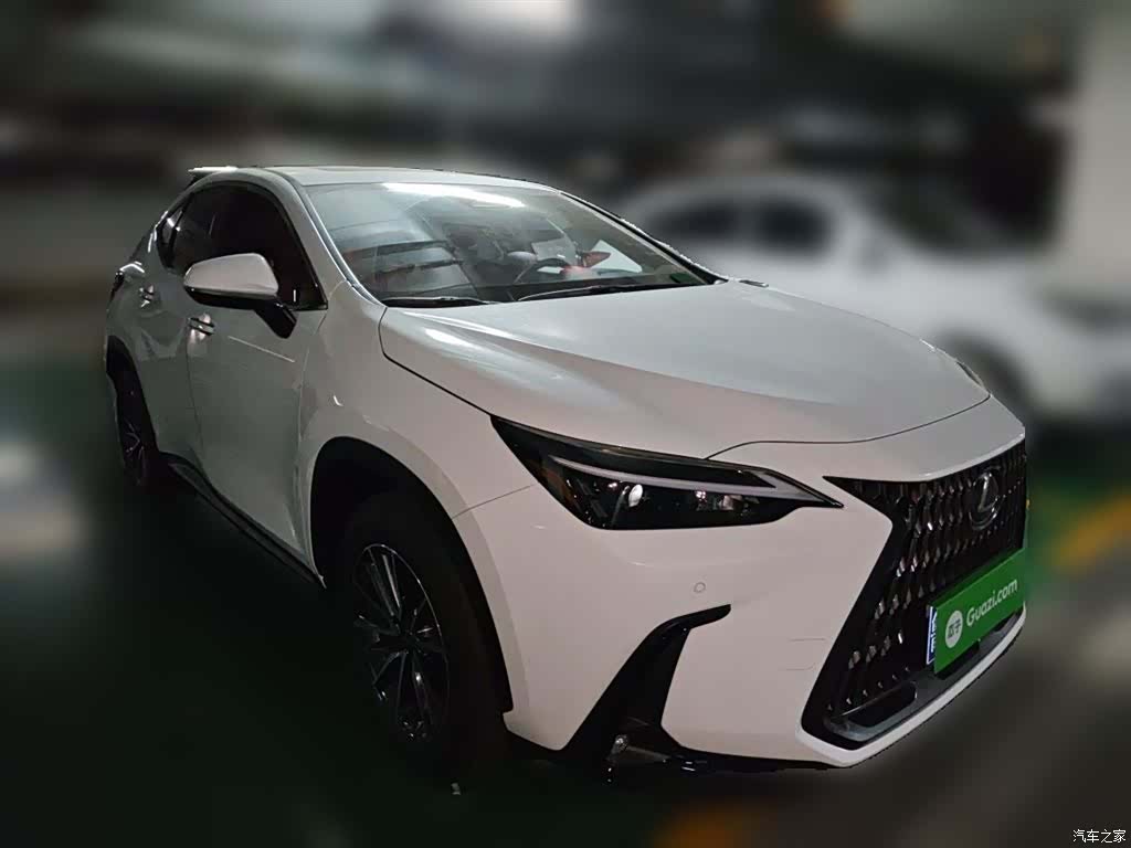 Lexus NX, 2026 3