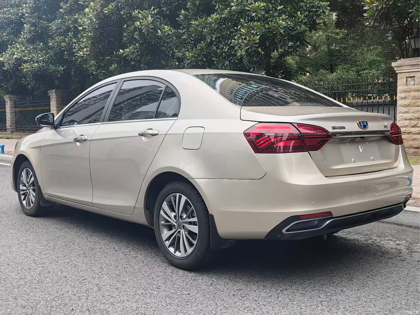 Geely Emgrand, 2018 7