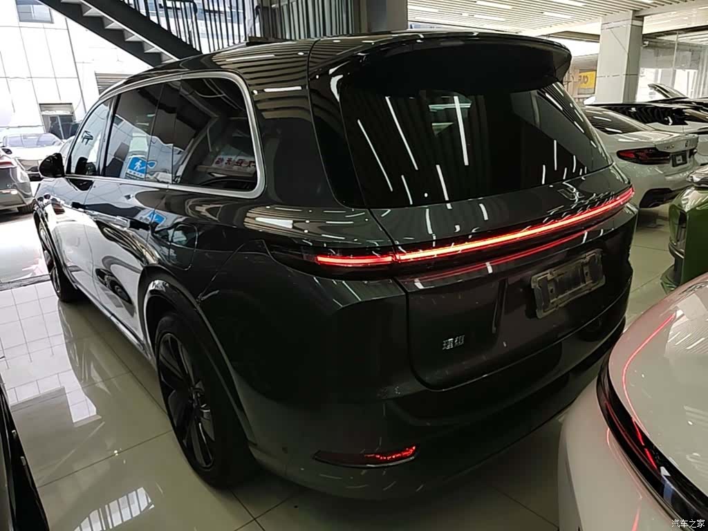 Li Auto L9, 2023 все фото