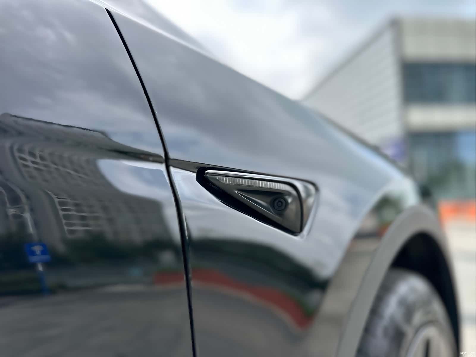 Tesla Model Y, 2023 18