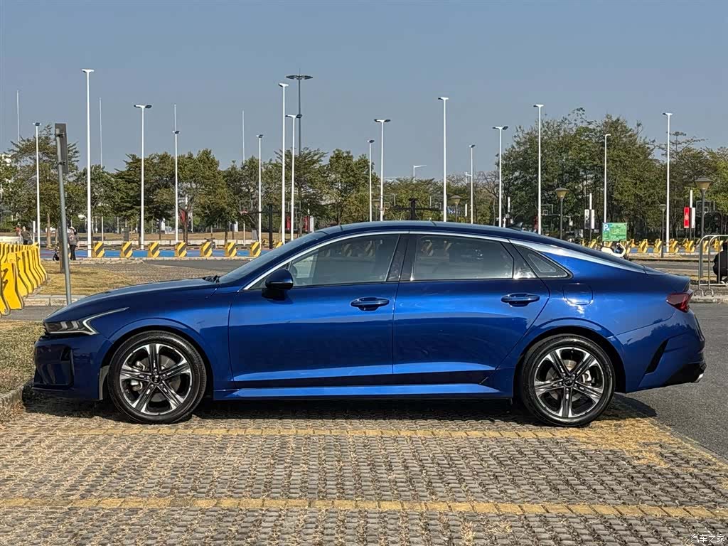 Kia K5, 2020 4