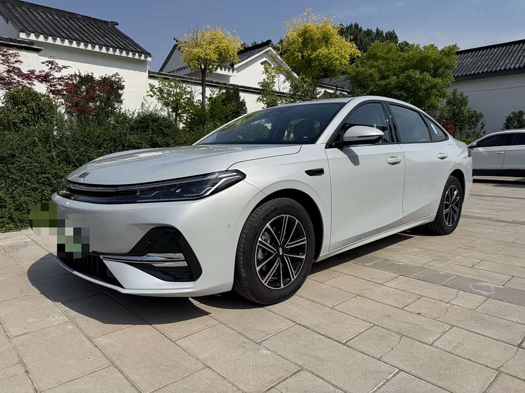 Geely Galaxy A7 EM