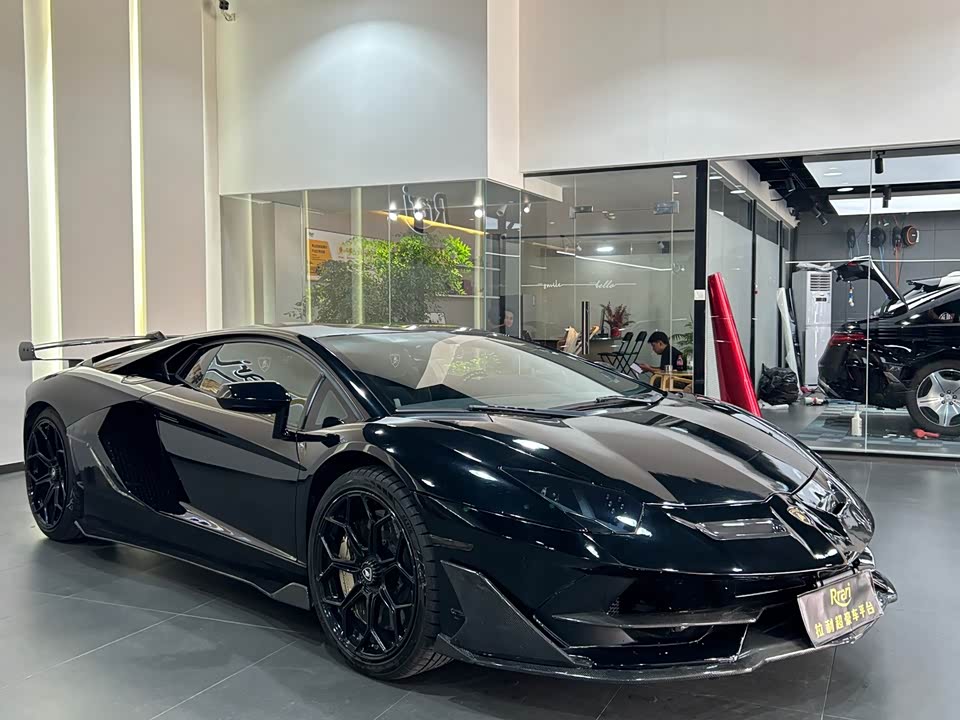 Lamborghini Aventador