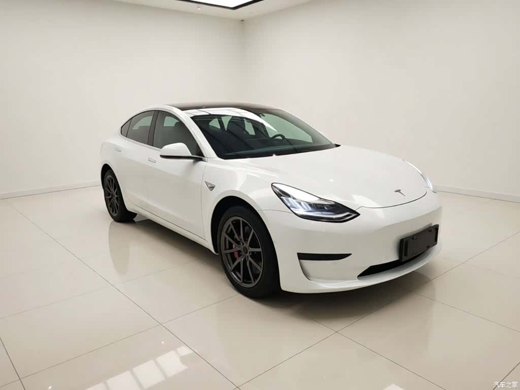 Tesla Model 3, 2020 4