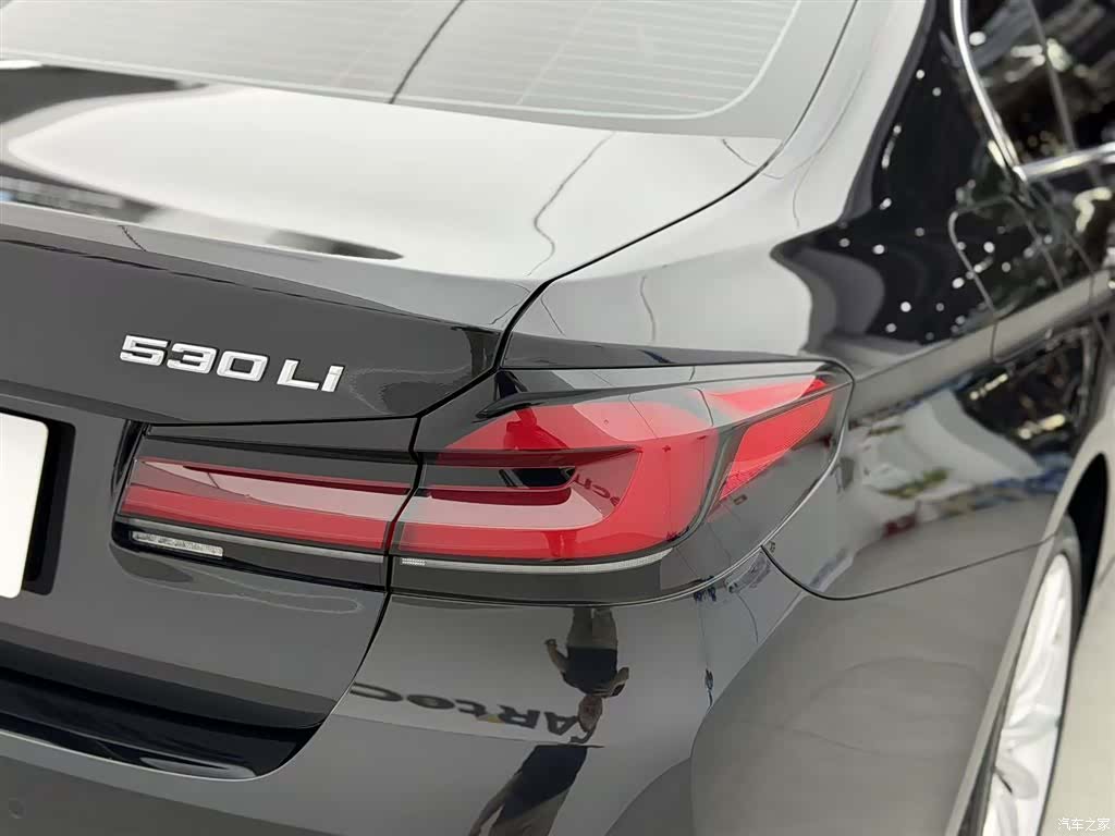 BMW 5 Series, 2023 33