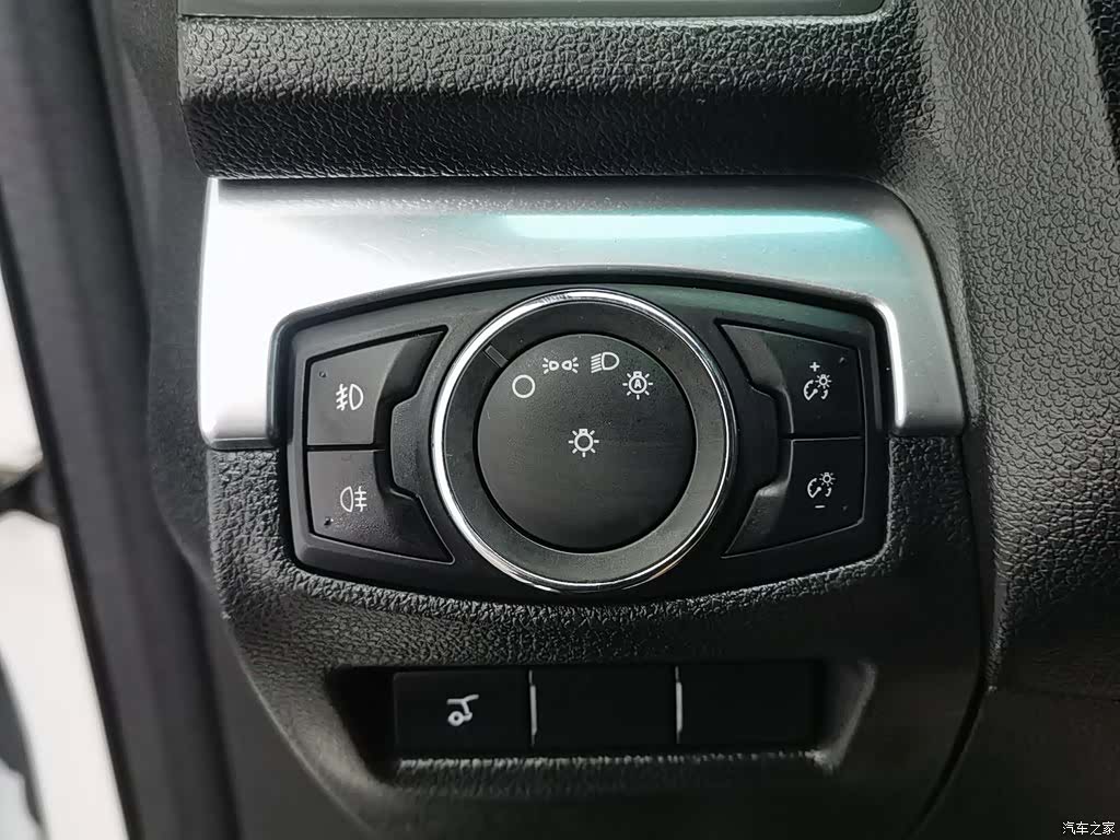 Ford Explorer, 2017 21