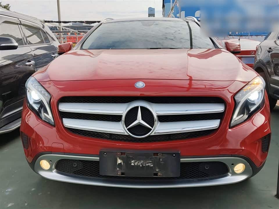 Mercedes-Benz GLA