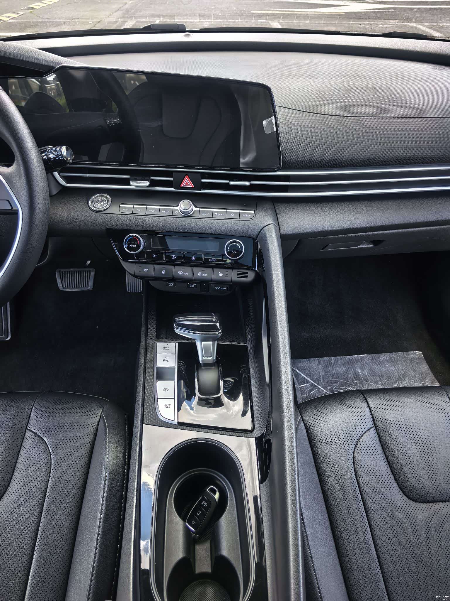 Hyundai Elantra, 2023 12