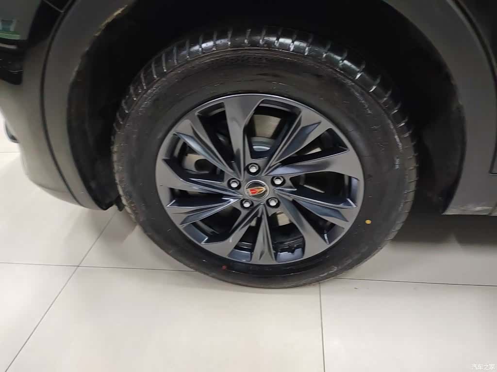 Hongqi HS5, 2025 25