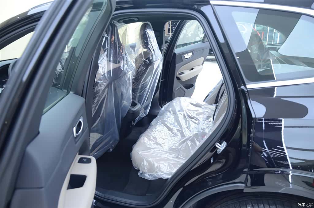 Volvo XC60, 2025 все фото