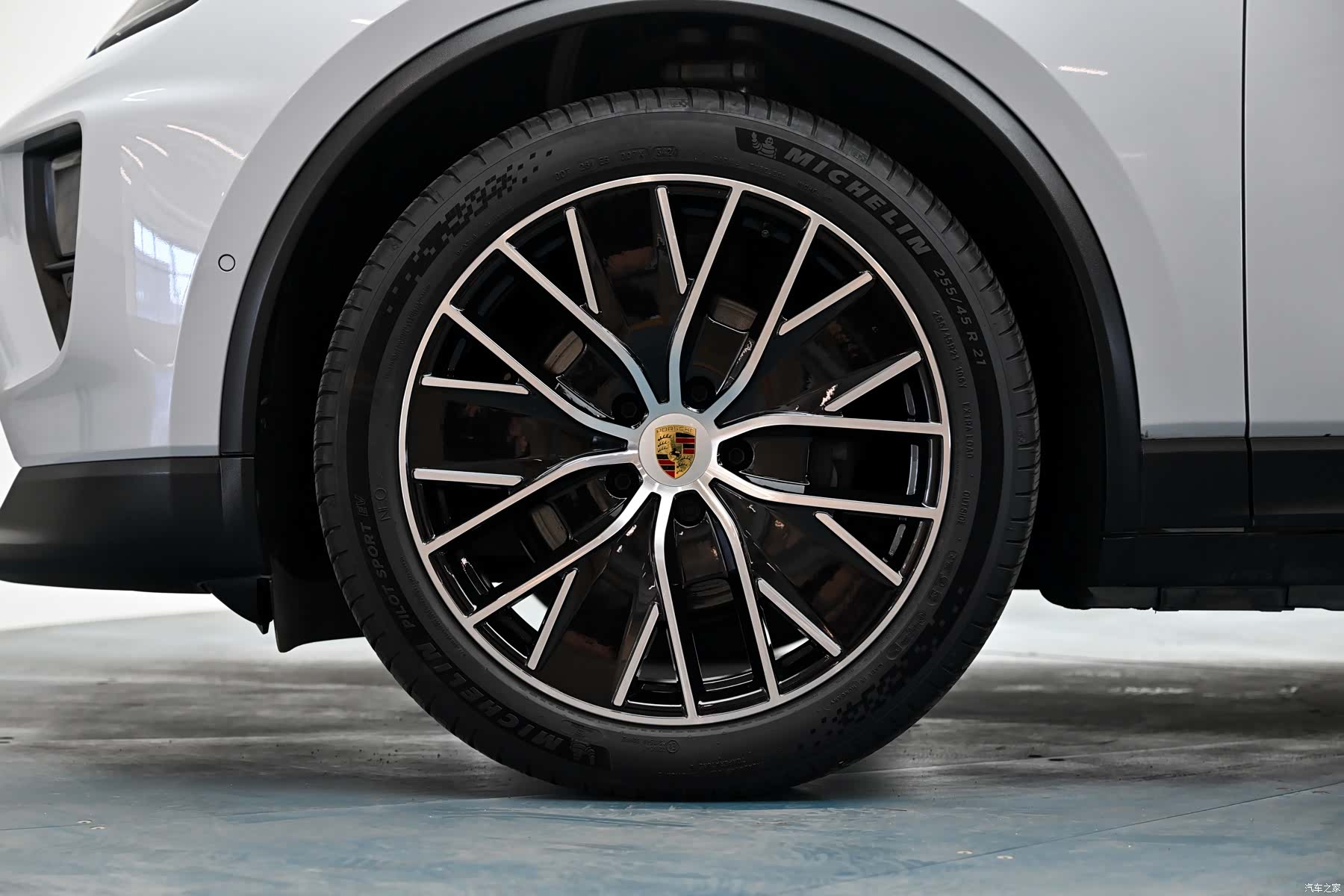 Porsche Macan, 2025 14