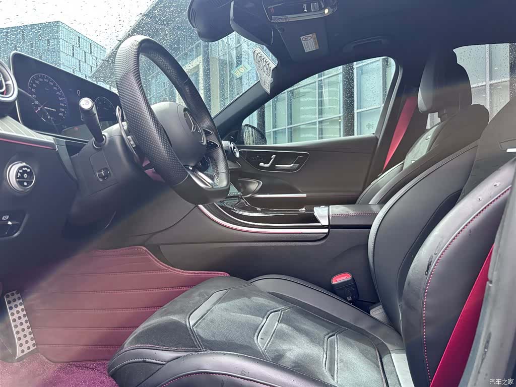 Mercedes-Benz C-Class, 2025 12