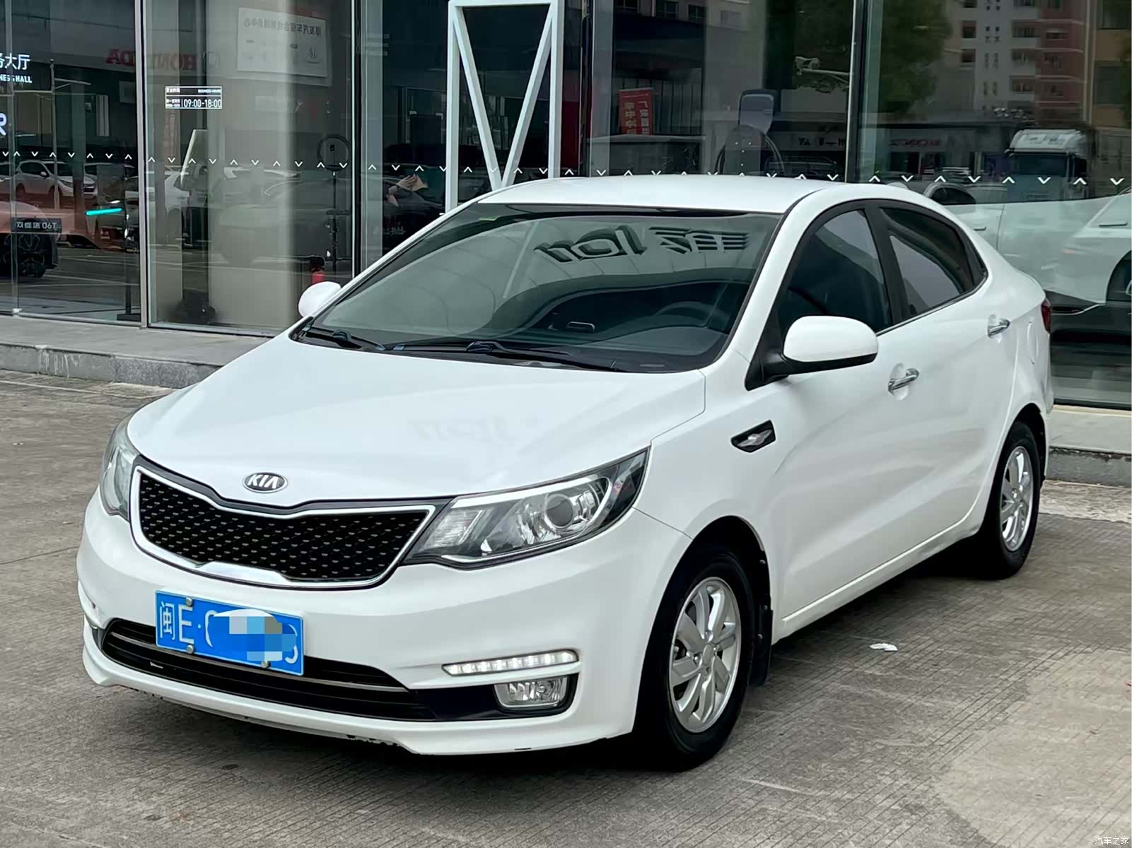 Kia K2, 2015 1
