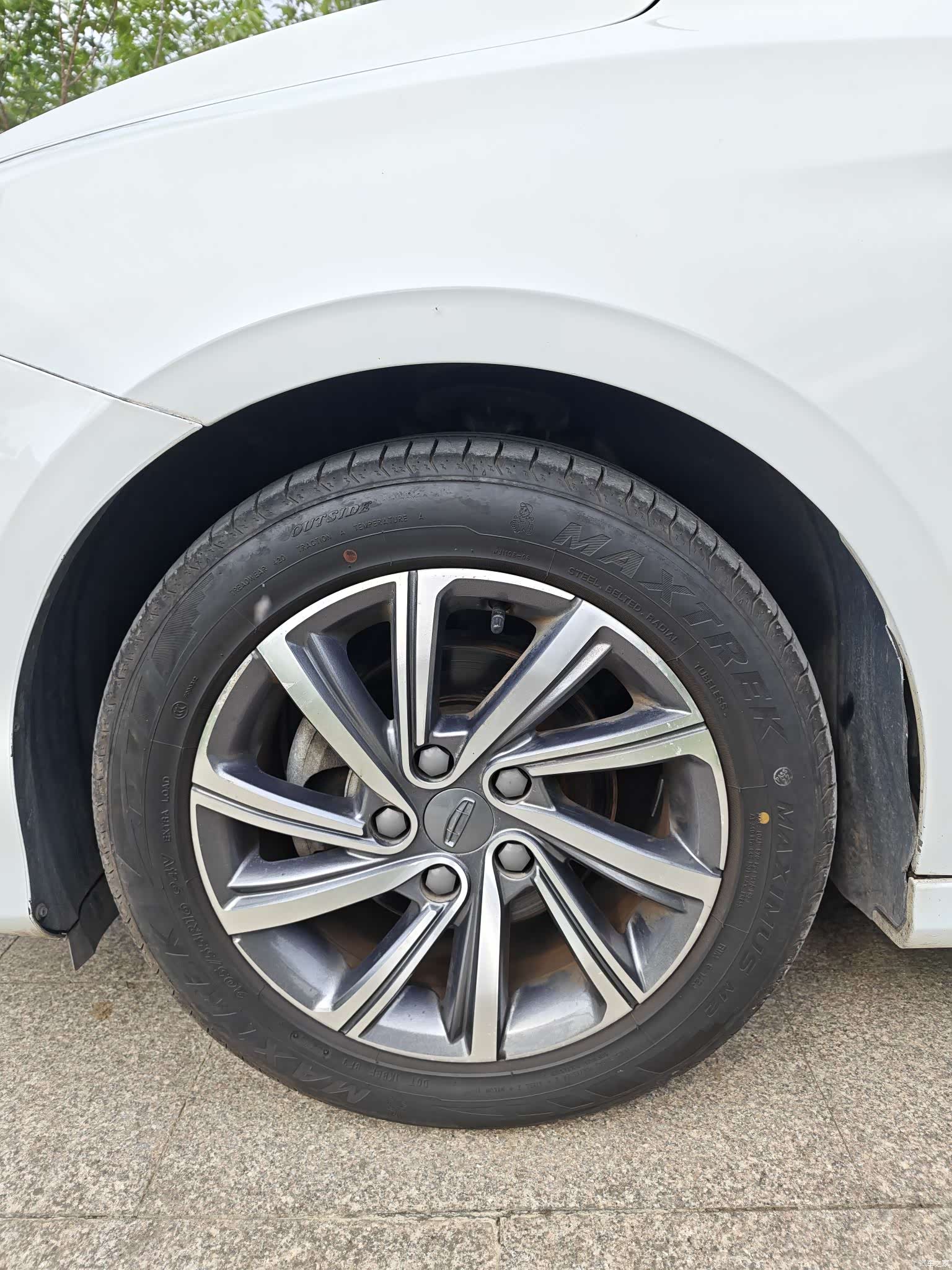 Geely Binray, 2020 12