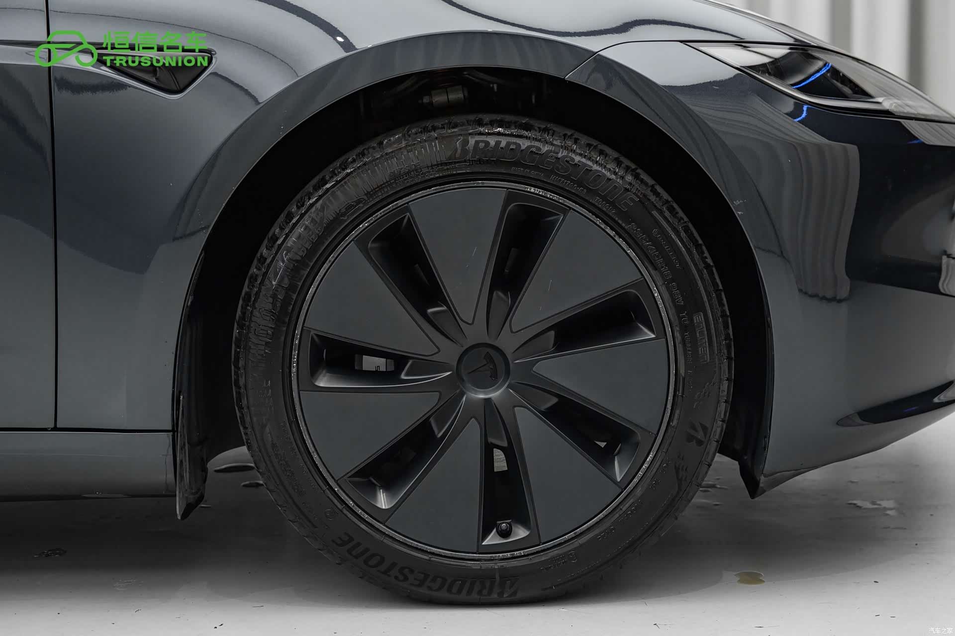 Tesla Model 3, 2025 12
