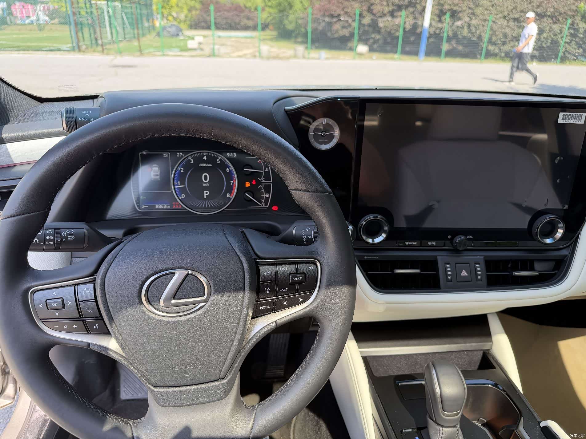 Lexus ES, 2025 11