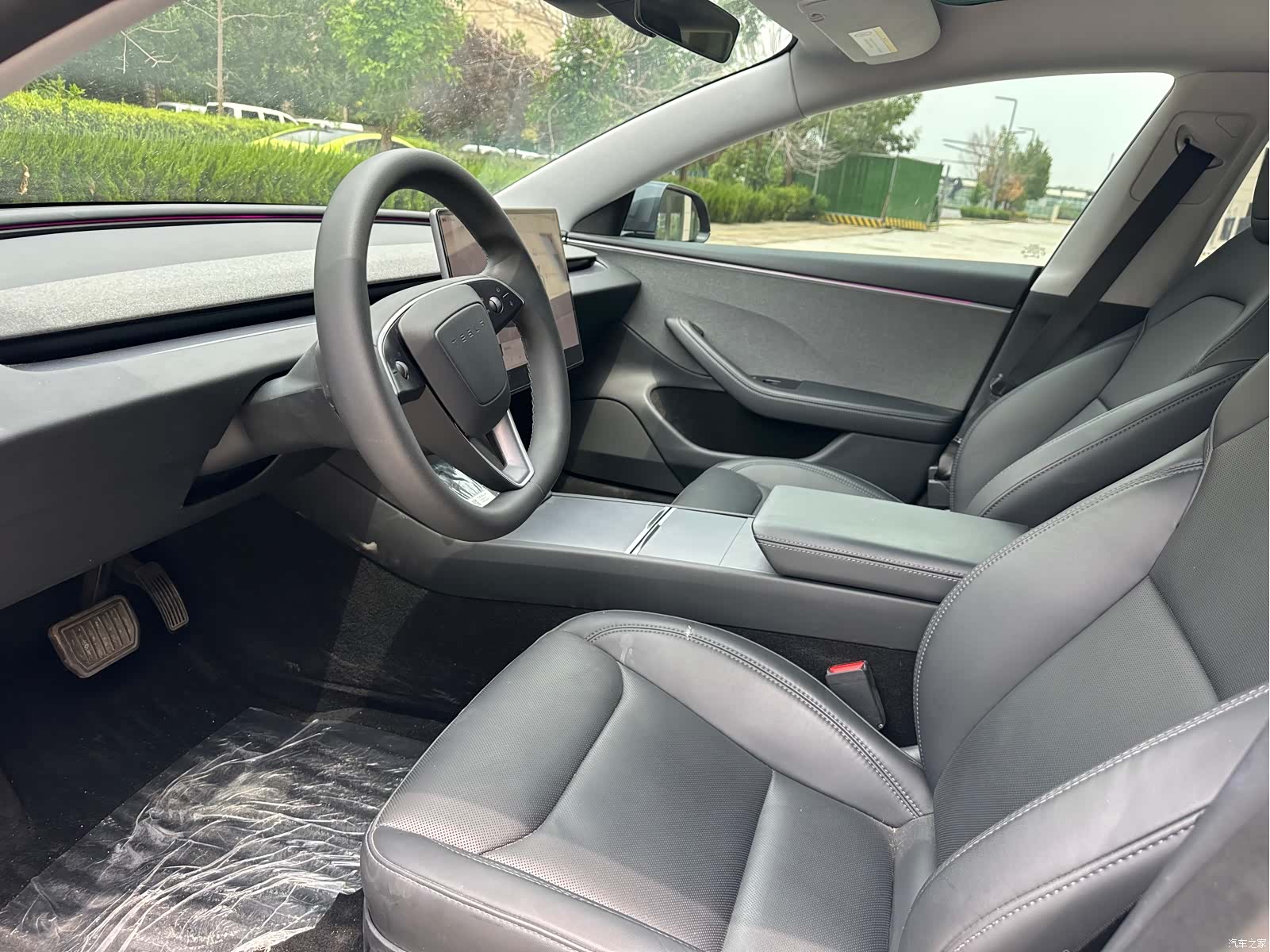 Tesla Model 3, 2025 9