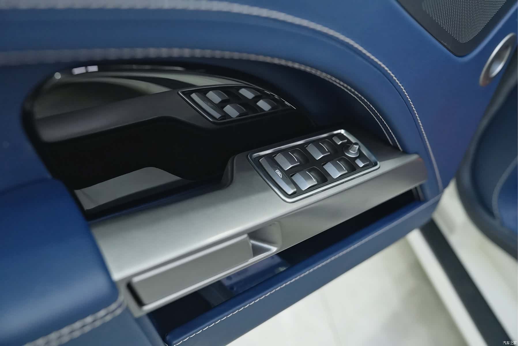 Aston Martin Rapide, 2019 14