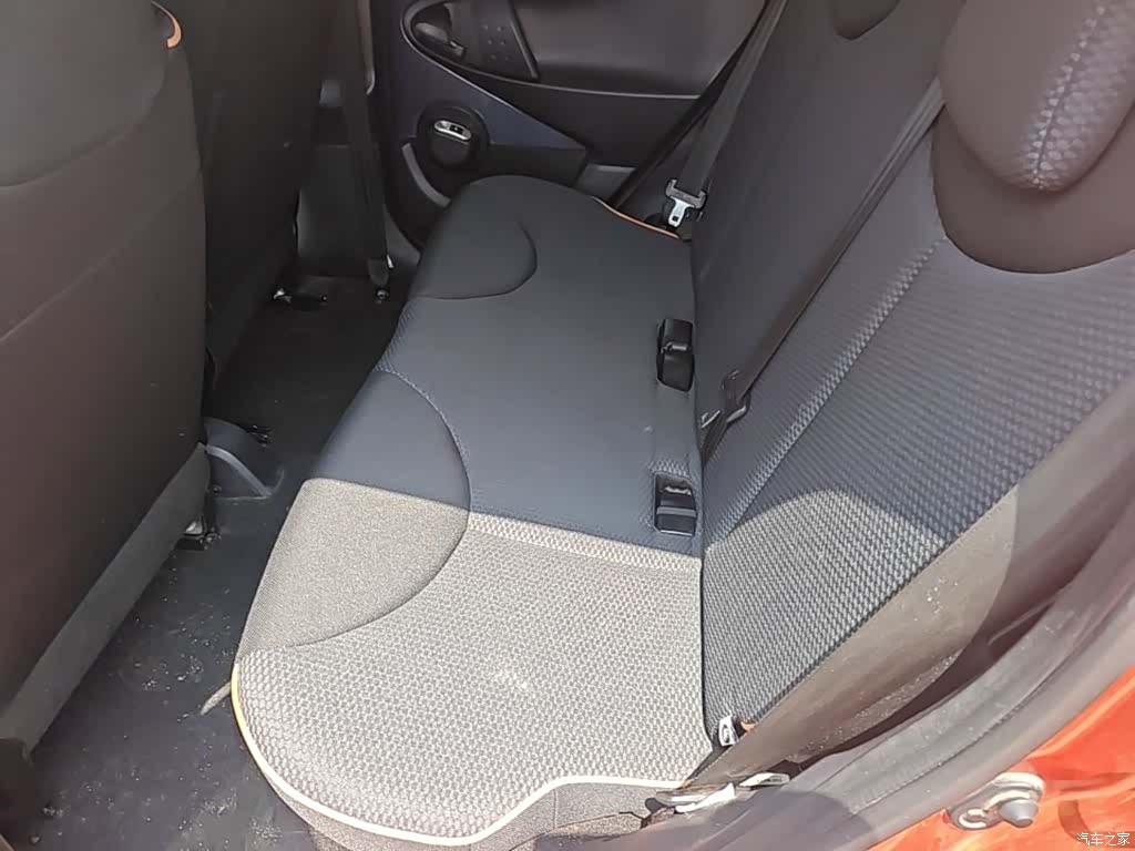BYD e1, 2019 17