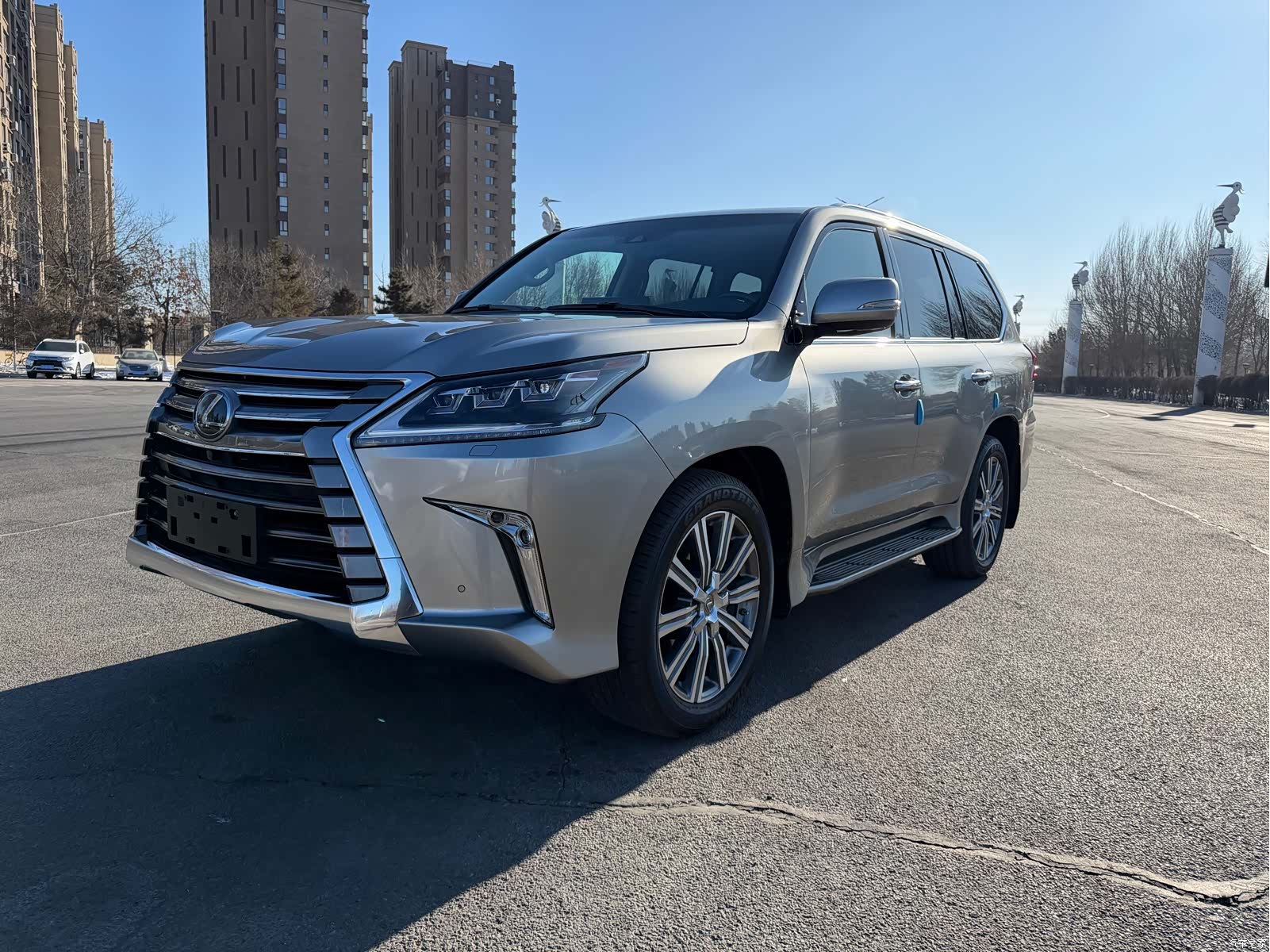 Lexus LX