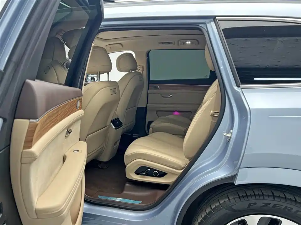 AITO Ask the world M7