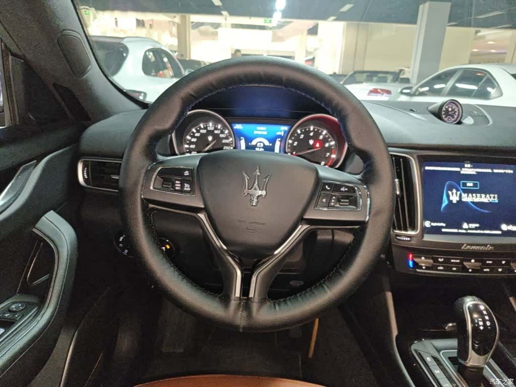 Maserati Levante, 2018 11