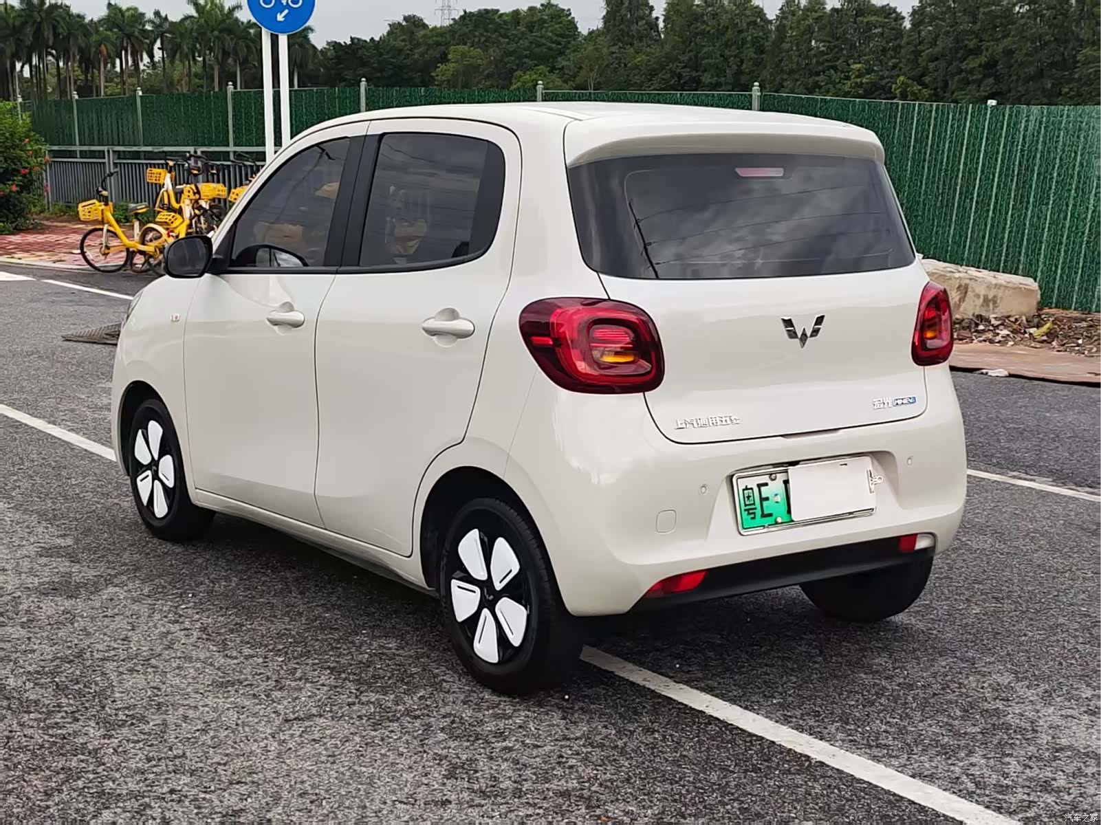 Wuling MINIEV, 2025 4