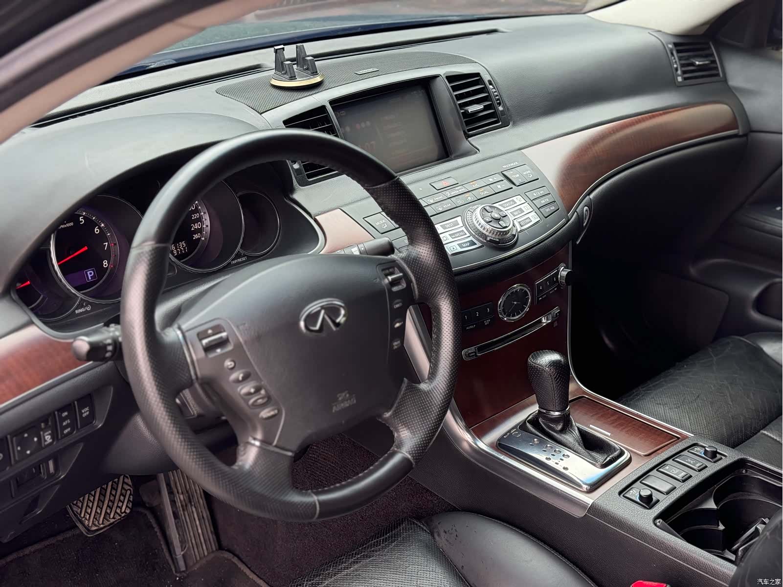 Infiniti M35, 2009 13