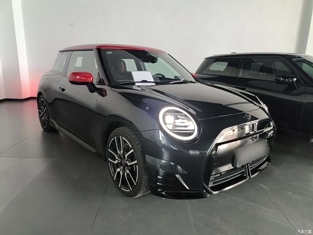 Mini Cooper, 2024 4