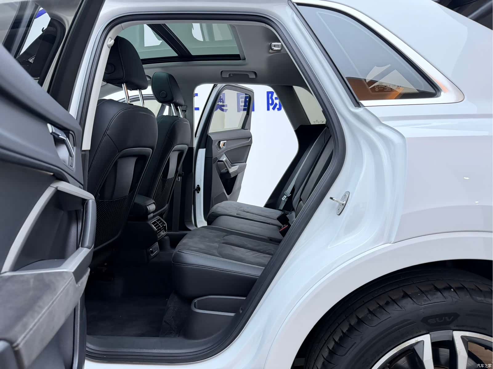 Audi Q3, 2022 14