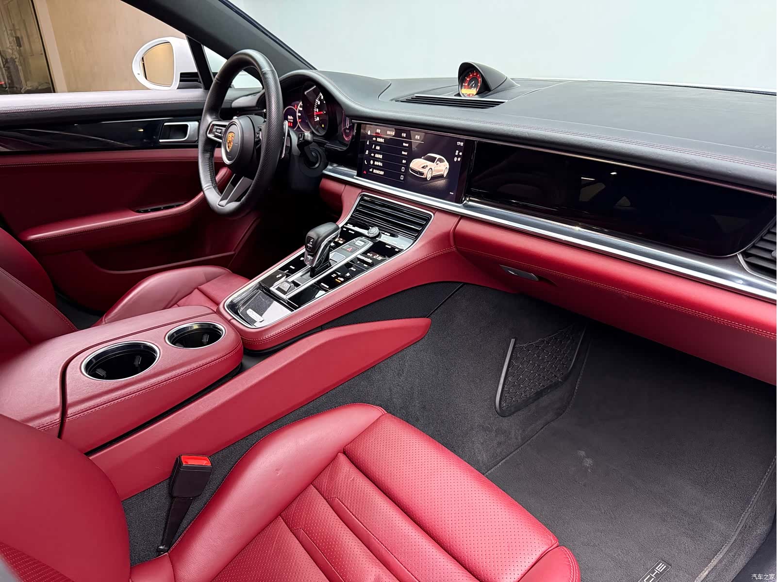 Porsche Panamera, 2022 13