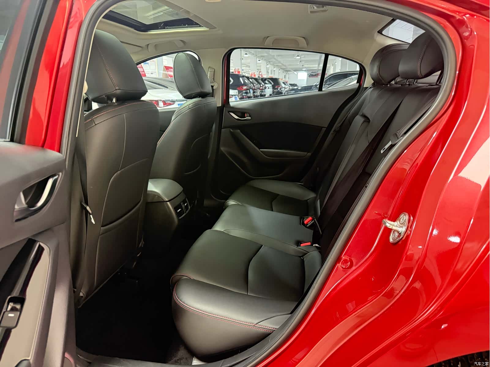 Mazda Mazda3, 2018 15