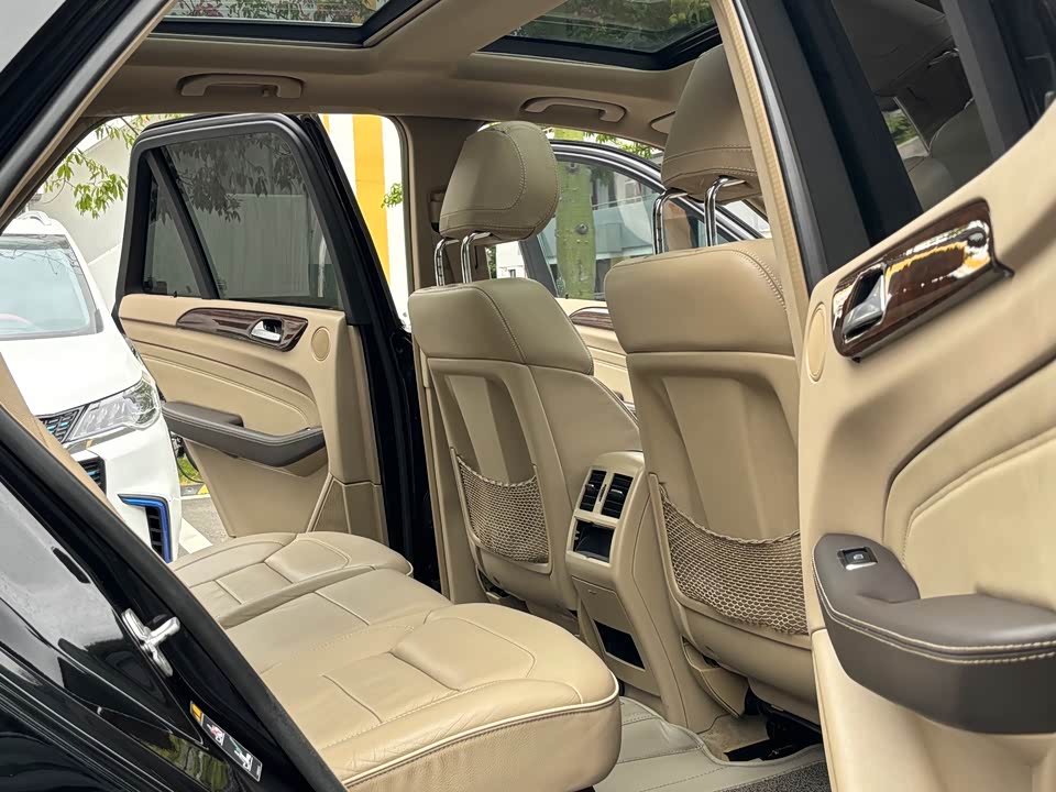 Mercedes-Benz M class