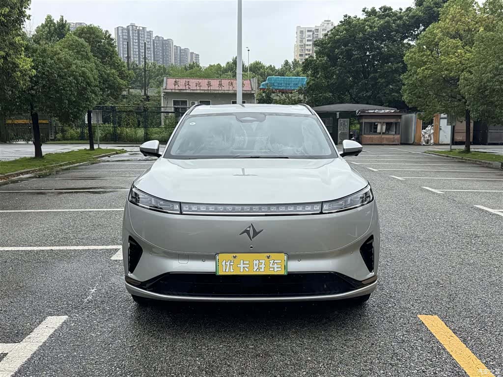 DongFeng eπ008, 2025 3