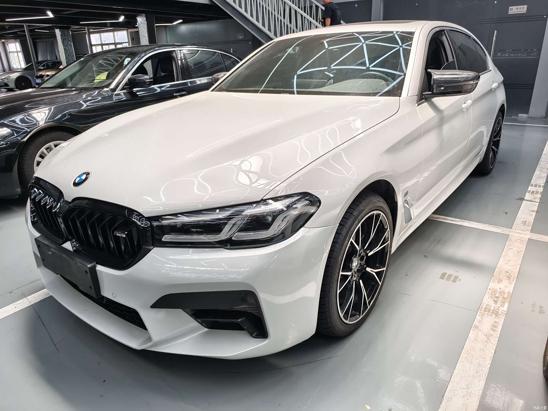 BMW 5 Series, 2023 1