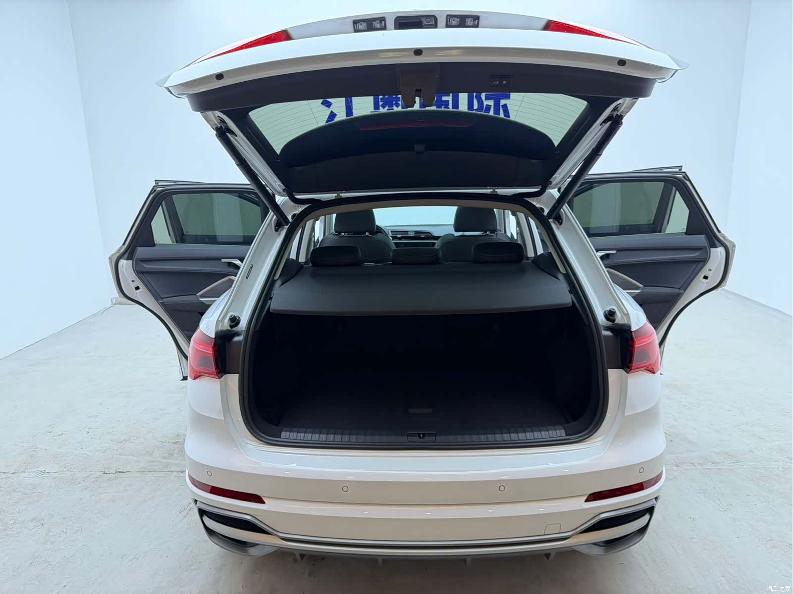 Audi Q3, 2023 20