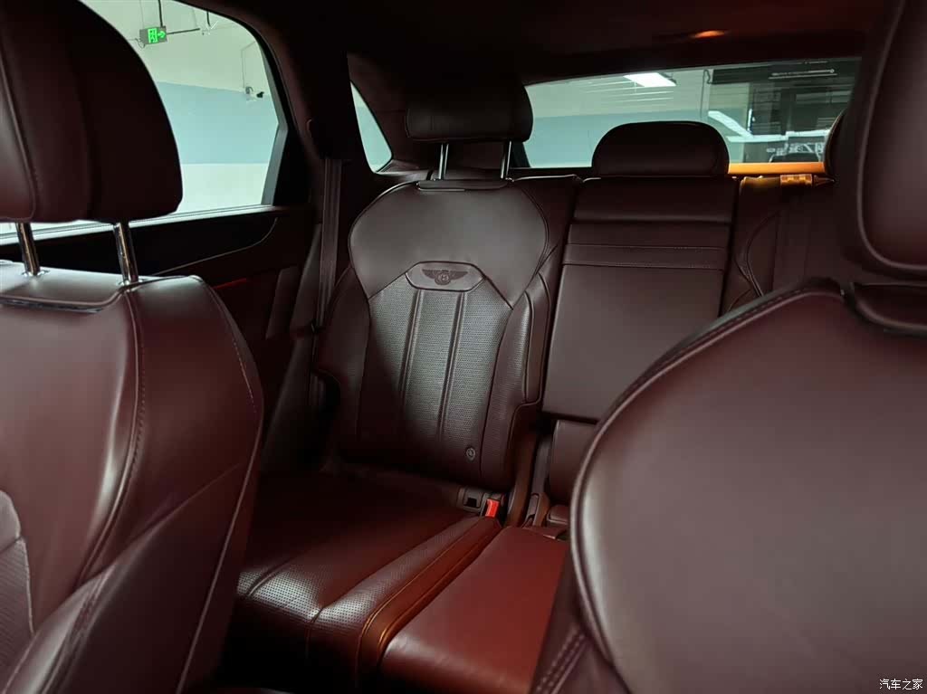 Bentley Bentayga, 2021 22