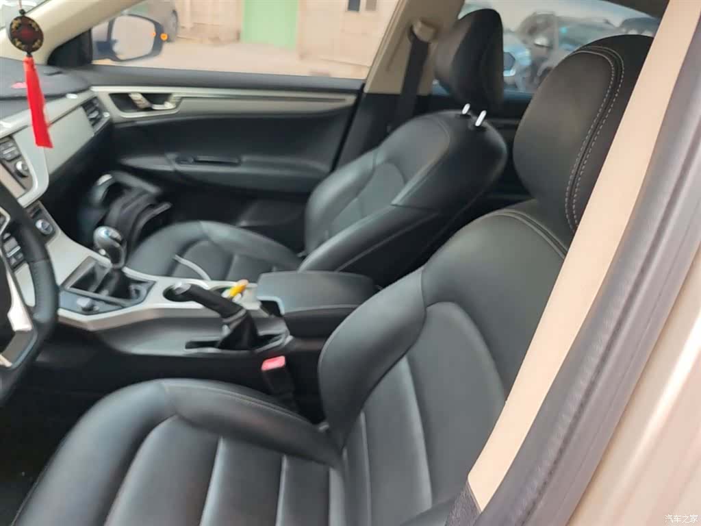 Geely Emgrand, 2016 15