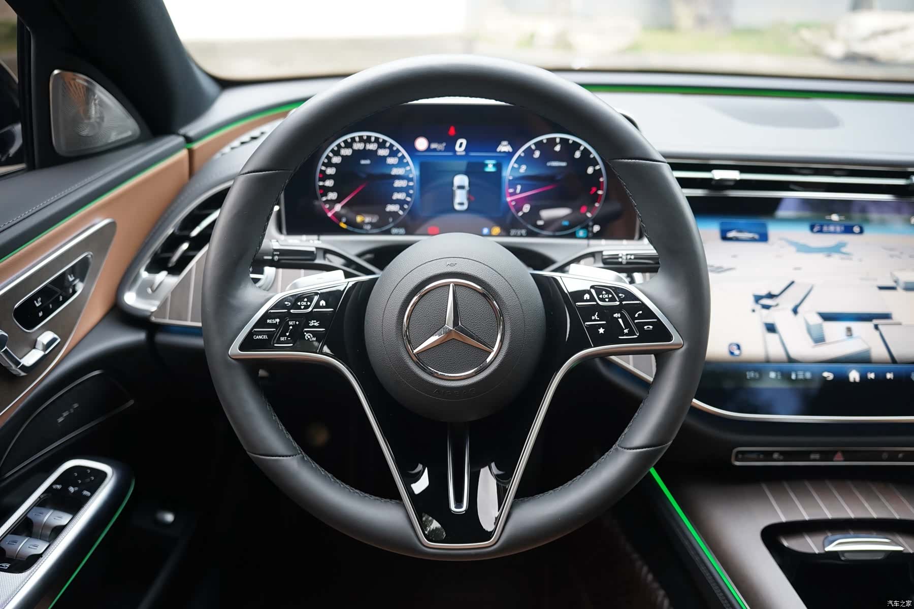 Mercedes-Benz E-Class, 2024 19