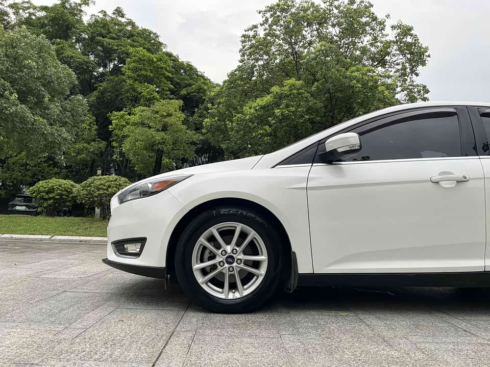 Ford Fox